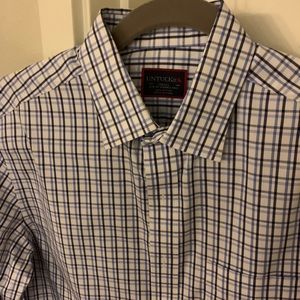 Untuckit buttondown. Slim fit S v good condition.